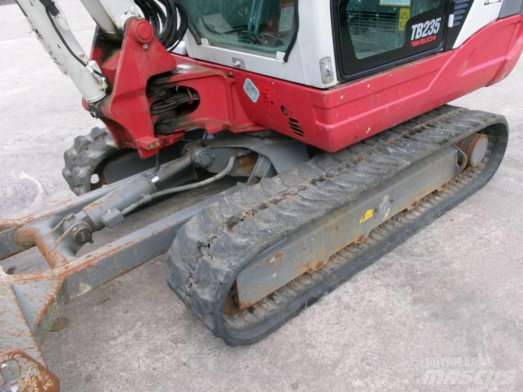 Takeuchi TB 235 소형 굴삭기 7톤 미만