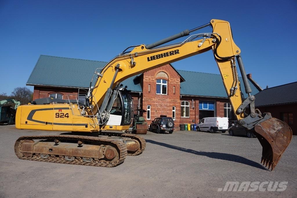 Liebherr R 924 LC 대형 굴삭기 29톤 이상