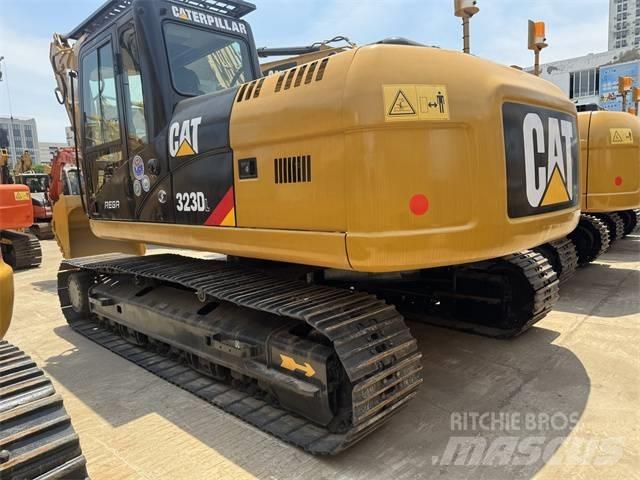 CAT 323 D L 대형 굴삭기 29톤 이상