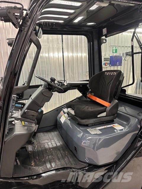 Toyota 52-8 FDF 30 디젤 지게차