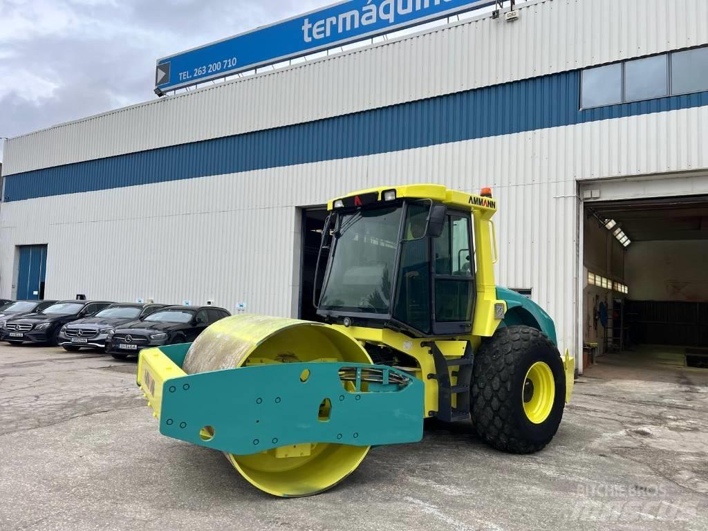 Ammann ASC 130 D 싱글 드럼 롤러