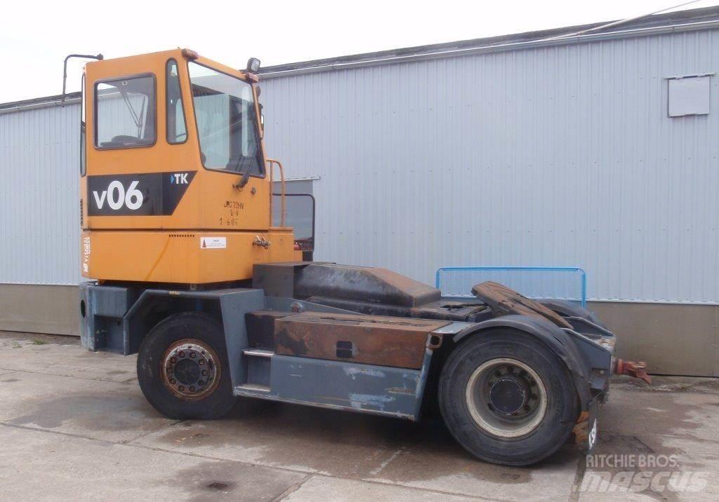 Sisu TRX 242 터미널 트랙터