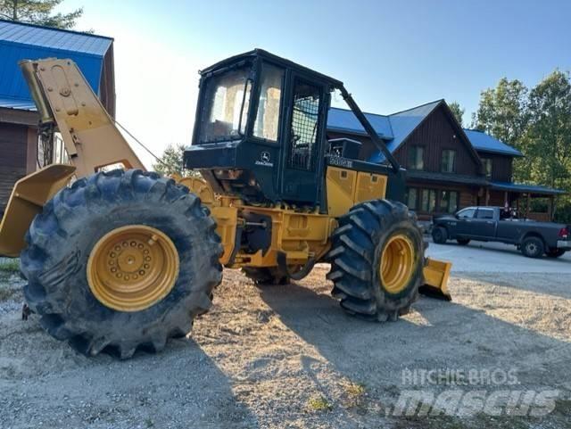 John Deere 540 G III 목재스키더