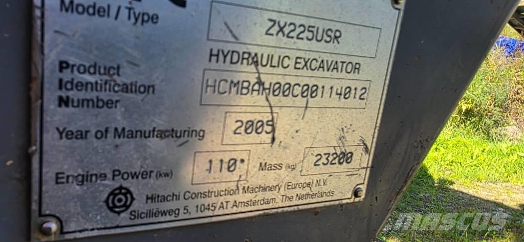 Hitachi ZX 225 USR 대형 굴삭기 29톤 이상