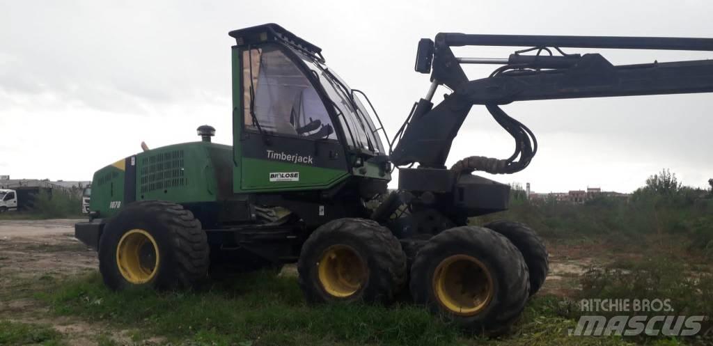 Timberjack 1070 원목 하베스터
