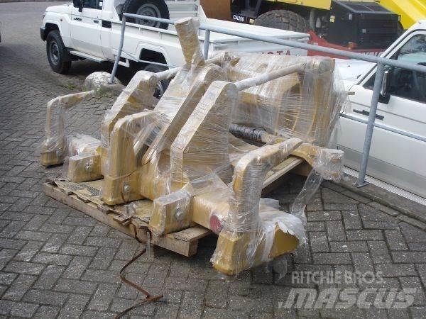 CAT 140M/160M Ripper 건설 장비 - 기타