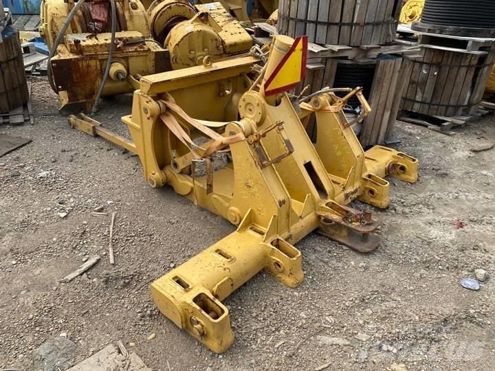 CAT 140 H Ripper 기타 부품  