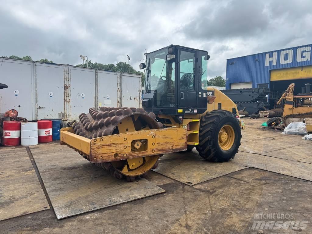 CAT CP 533 E 싱글 드럼 롤러