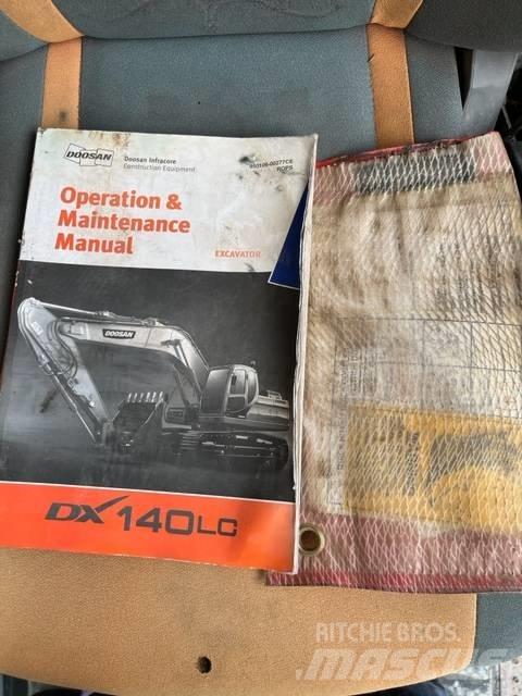 Doosan DX 140 LC 대형 굴삭기 29톤 이상