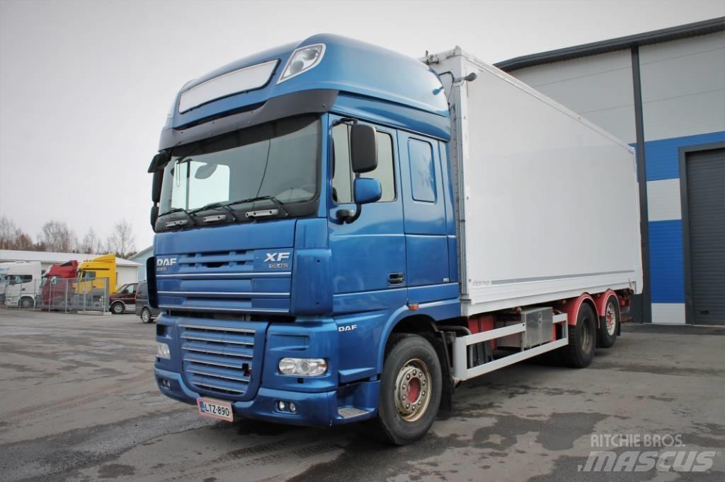 DAF XF105.460 우드칩 트럭