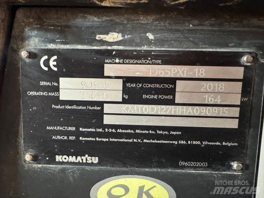 Komatsu D65PXi-18 크롤러 도저
