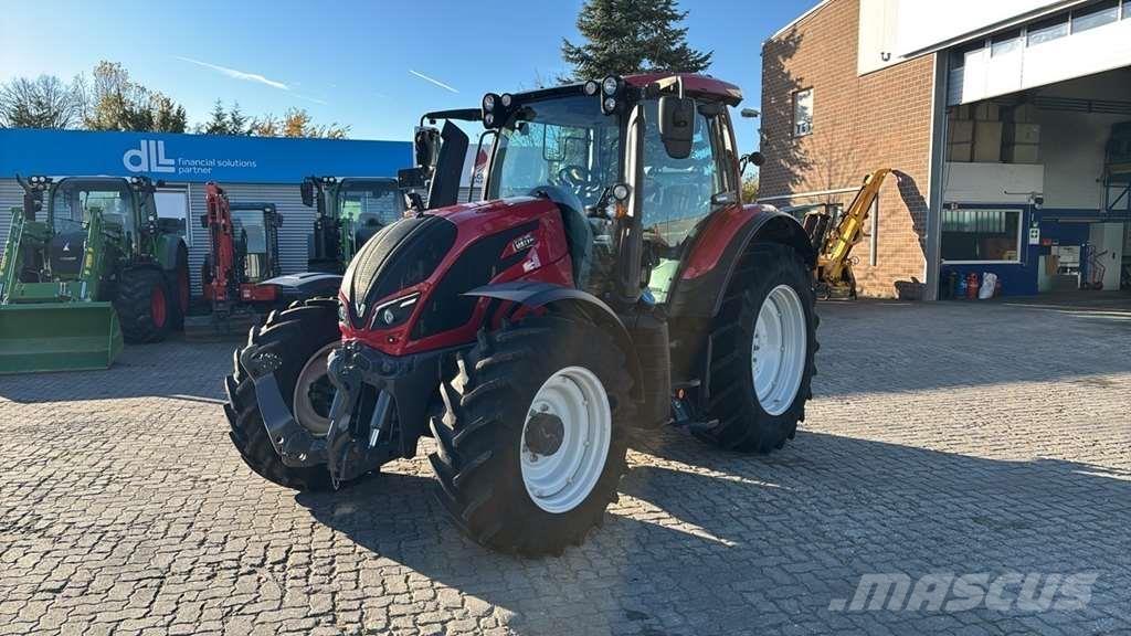 Valtra N134 0 트랙터