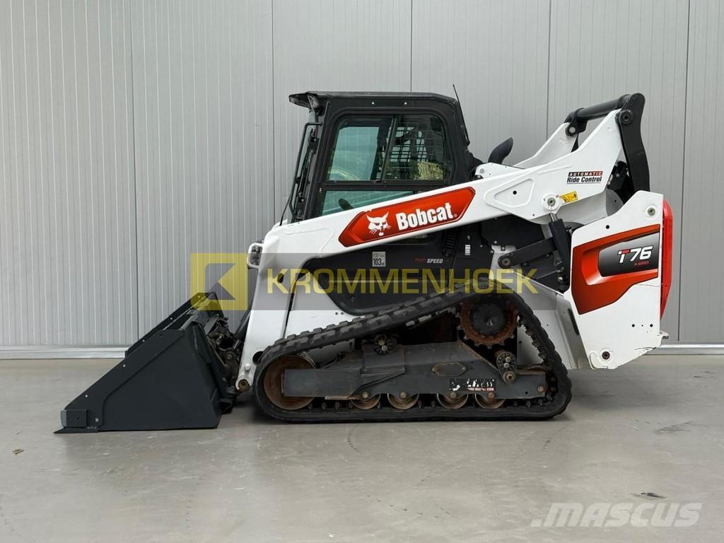 Bobcat T 76  스키드로더