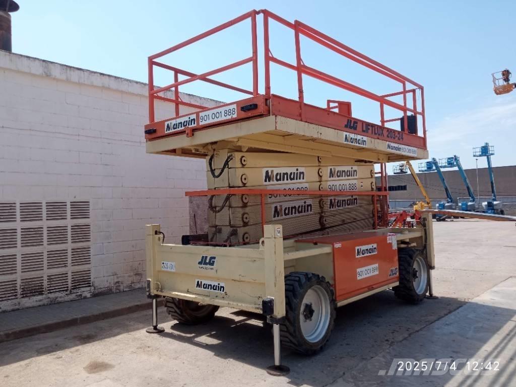 JLG 203-24 가위형 리프트