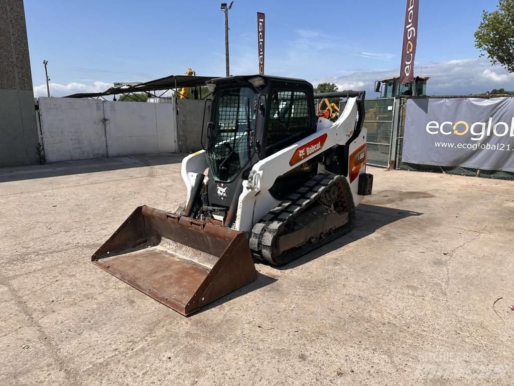Bobcat T 66  스키드로더