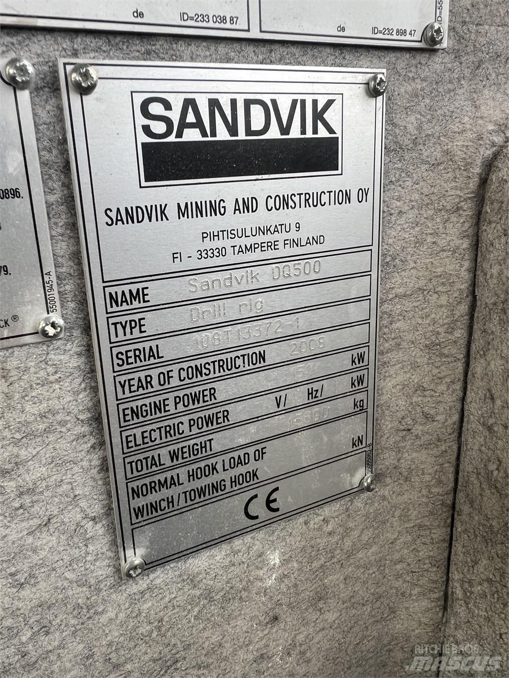 Sandvik DQ 500 도로 굴착기