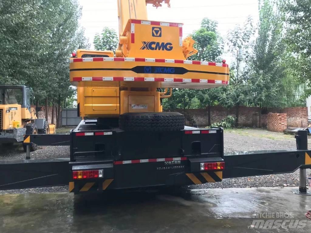 XCMG QY50KC A/T 크레인