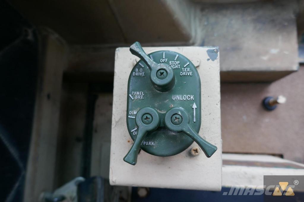 CAT 130G Ex-army 그레이더