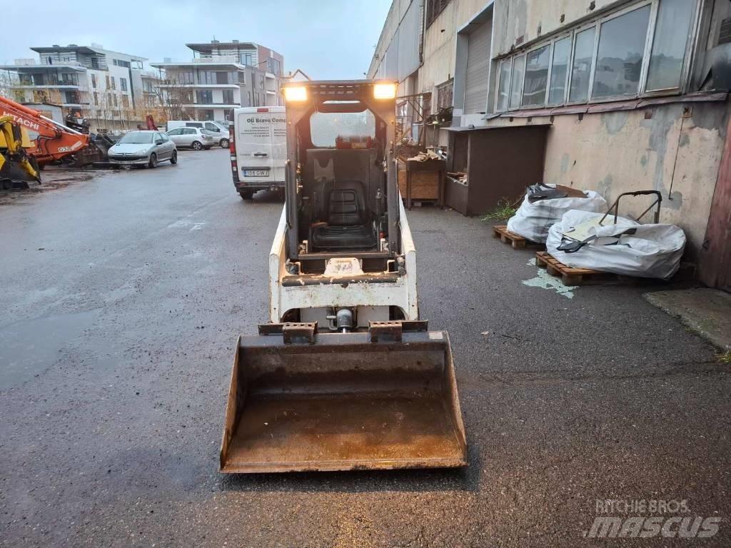 Bobcat S 70  스키드로더