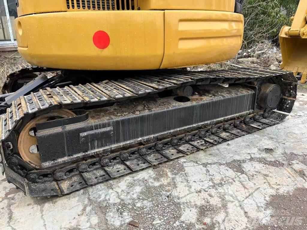 CAT 303 CR 소형 굴삭기 7톤 미만
