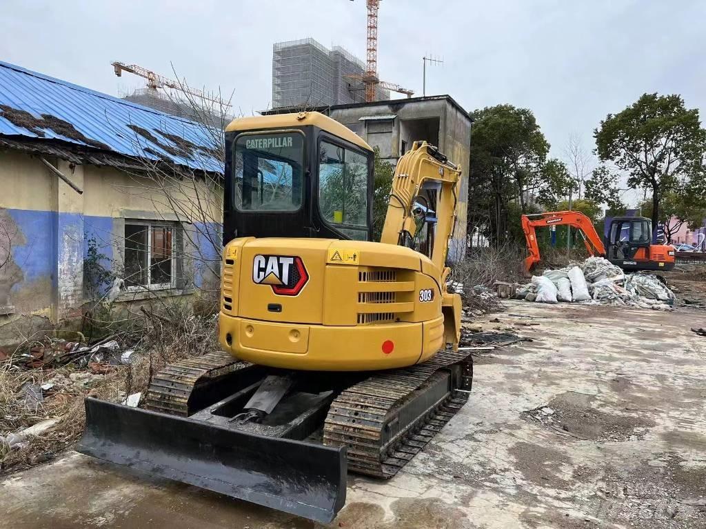 CAT 303 CR 소형 굴삭기 7톤 미만