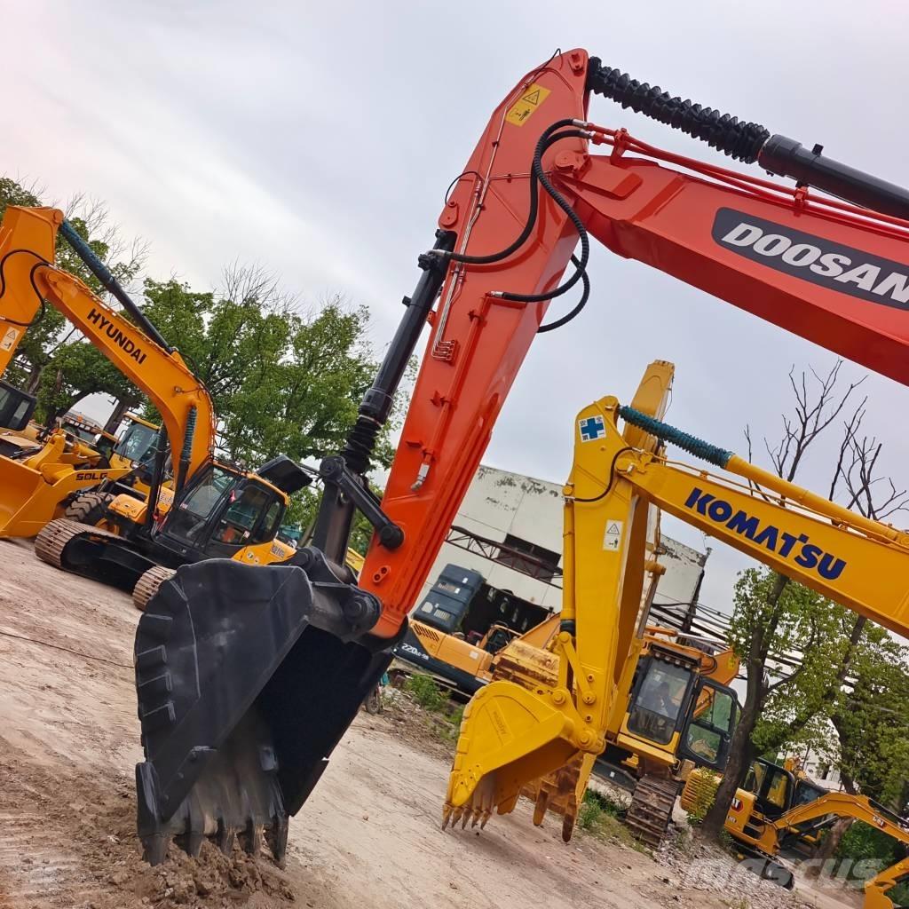 Doosan DX 300LC-9C 대형 굴삭기 29톤 이상