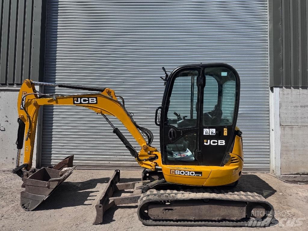 JCB 8030 ZTS 소형 굴삭기 7톤 미만