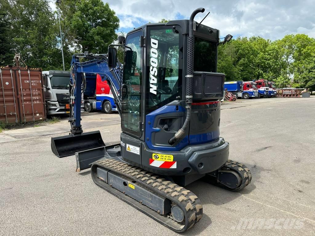 Doosan DX 35 Z 소형 굴삭기 7톤 미만