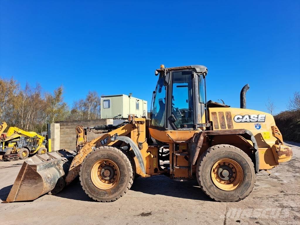 CASE 521 F XR  휠로우더