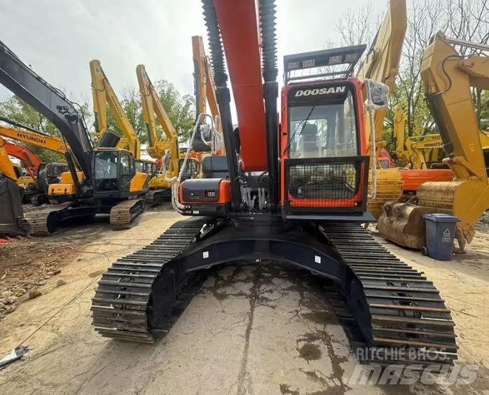Doosan DX300LC-9C 대형 굴삭기 29톤 이상