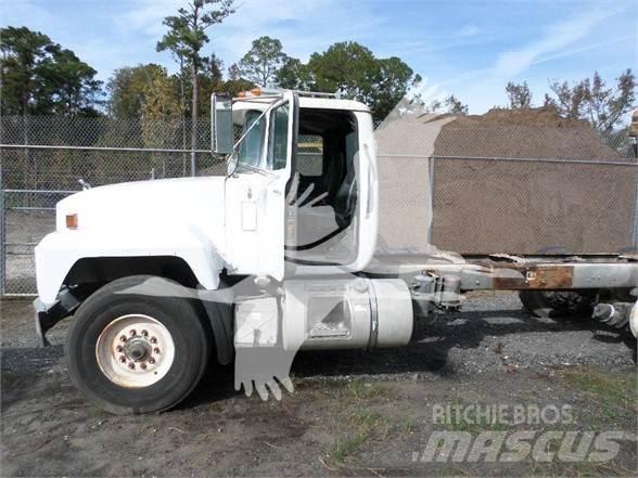 Mack DM600 건설 장비 - 기타