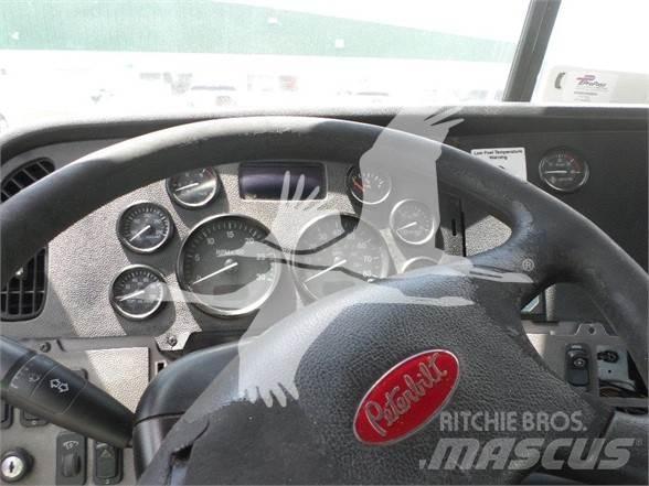Peterbilt 384 건설 장비 - 기타