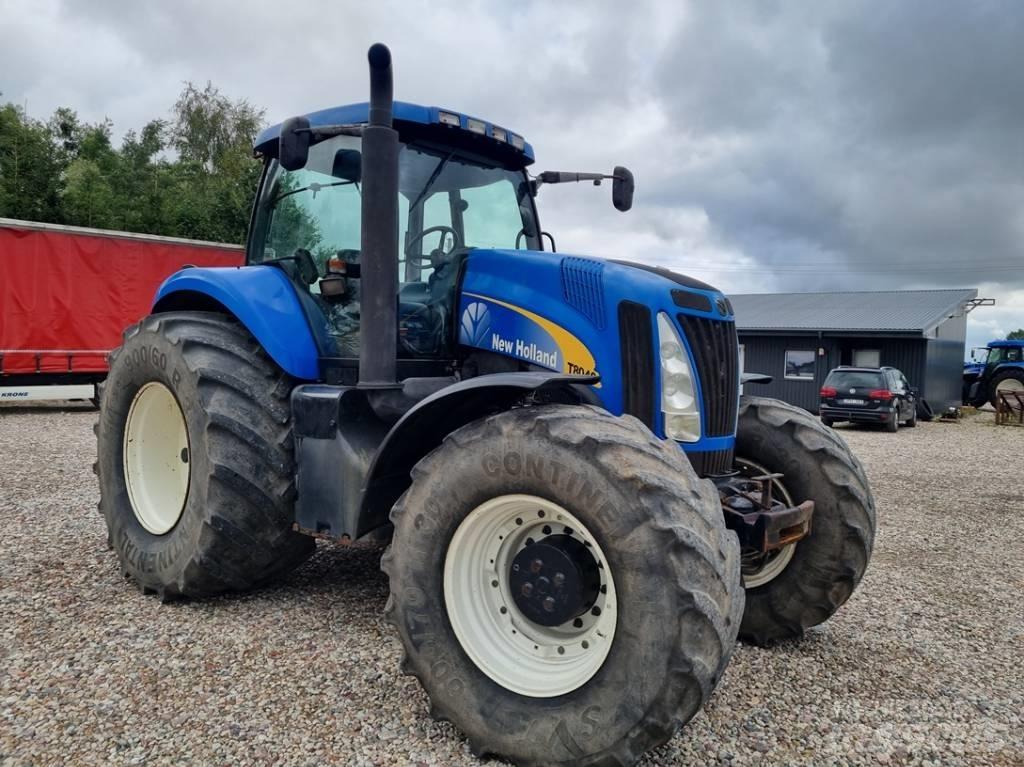 New Holland T 8040 트랙터