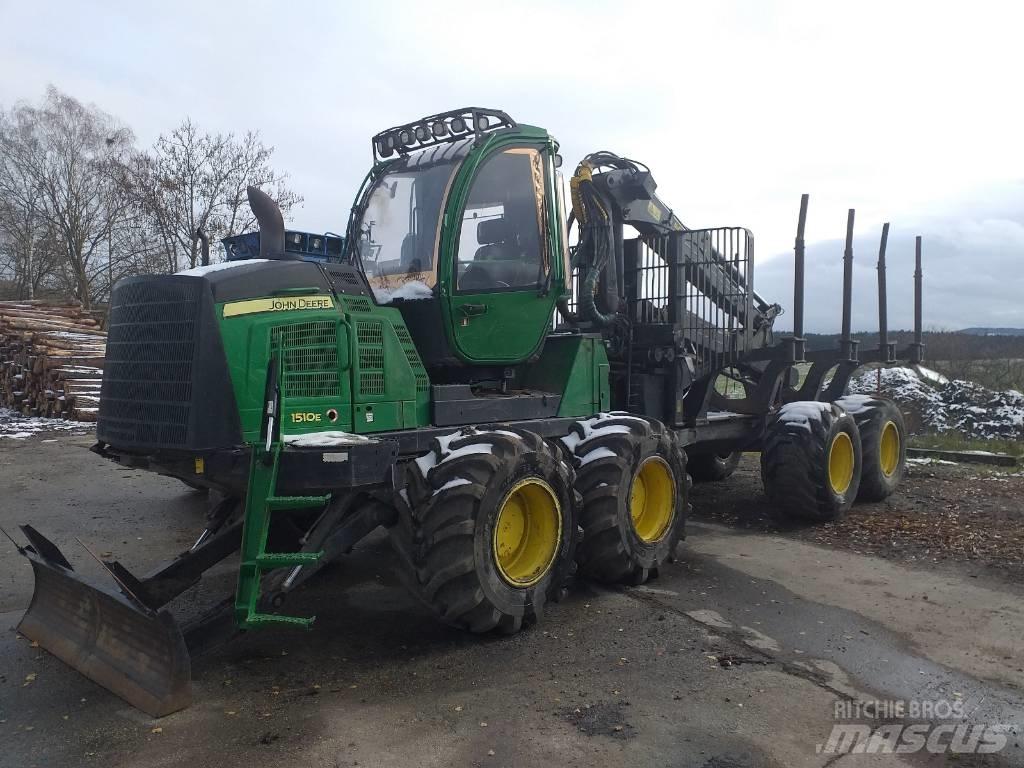 John Deere 1510 E 원목 포워더