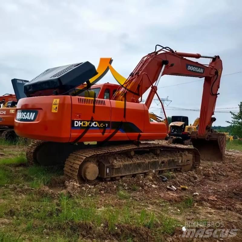 Doosan DH300 대형 굴삭기 29톤 이상