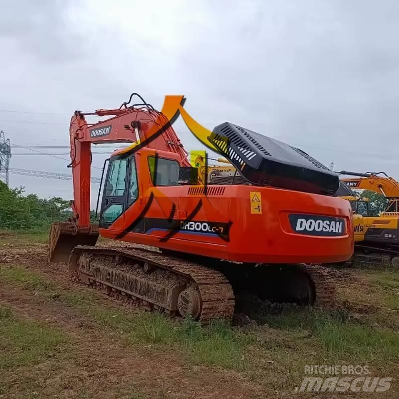 Doosan DH300 대형 굴삭기 29톤 이상