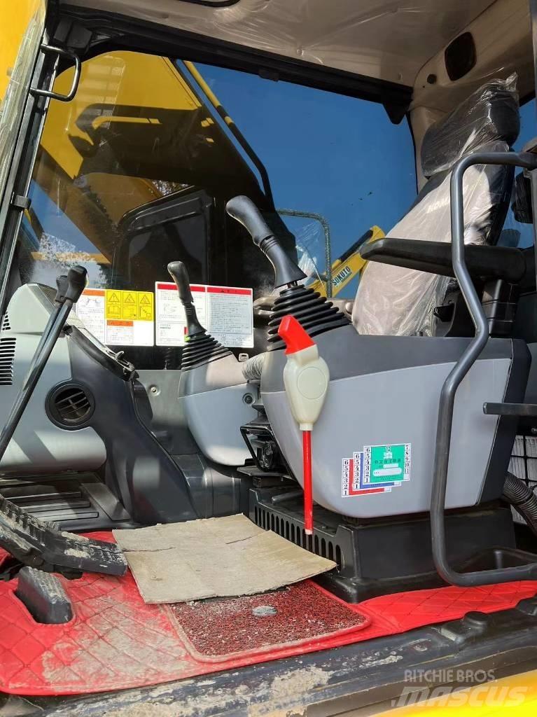 Komatsu PC 220 대형 굴삭기 29톤 이상