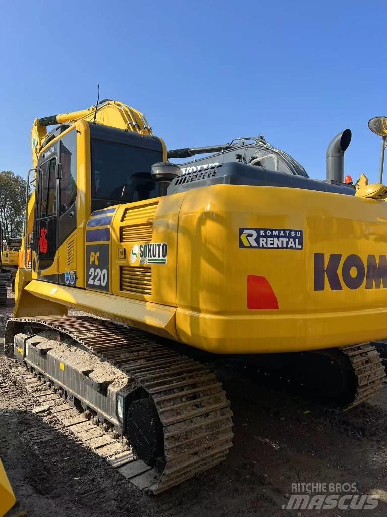 Komatsu PC 220 대형 굴삭기 29톤 이상