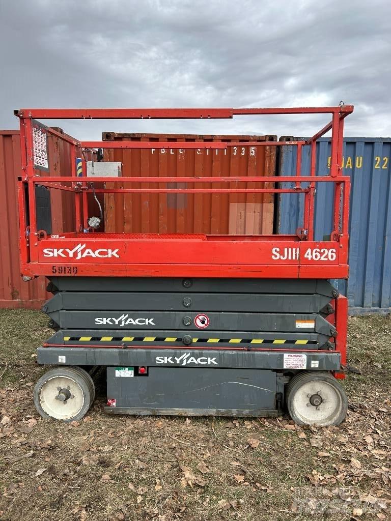 SkyJack SJ III 4626 가위형 리프트