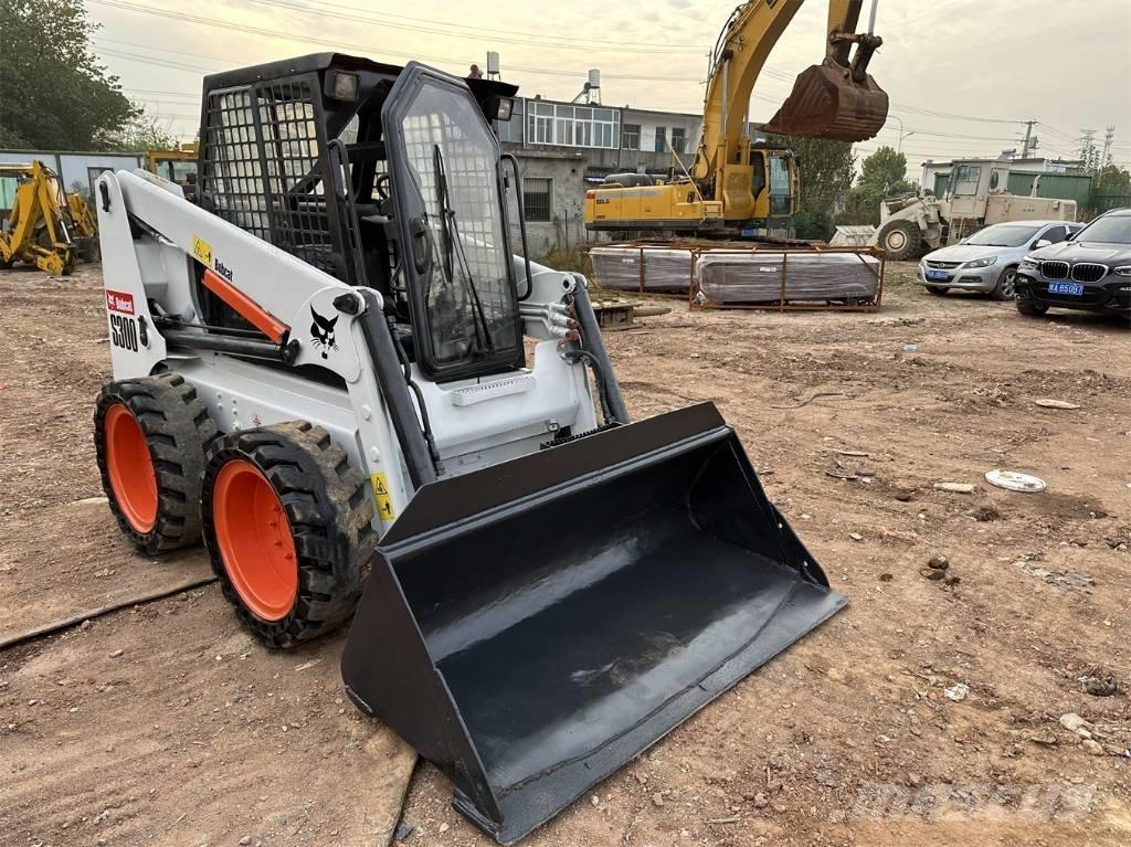 Bobcat S 300  스키드로더