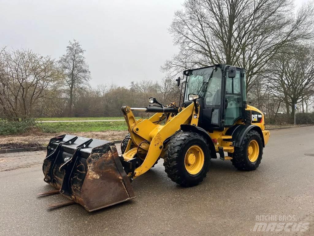 CAT 908M  휠로우더