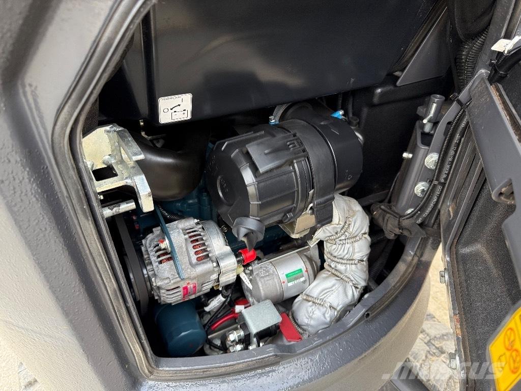 CASE CX 12 D 소형 굴삭기 7톤 미만