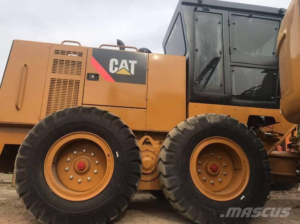 CAT 140k 그레이더