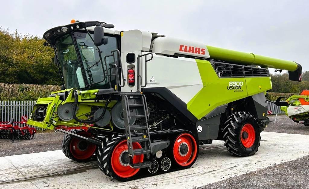 CLAAS Lexion 8900 TT 콤바인 수확기