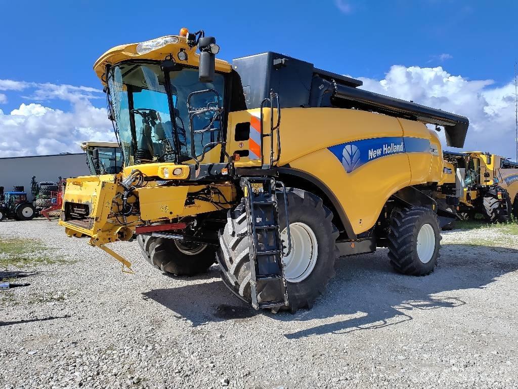 New Holland CX 8090 콤바인 수확기
