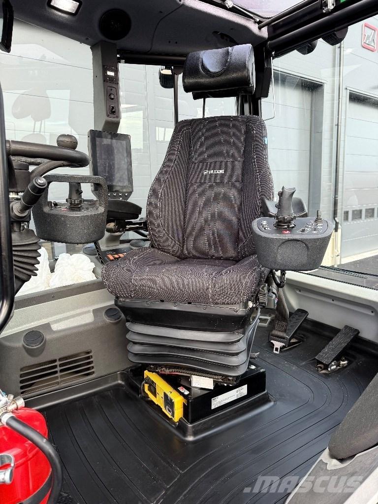 Huddig 1370 백호로더