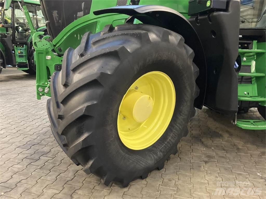 John Deere 6R 215 트랙터