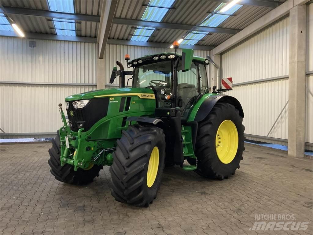 John Deere 6R 215 트랙터