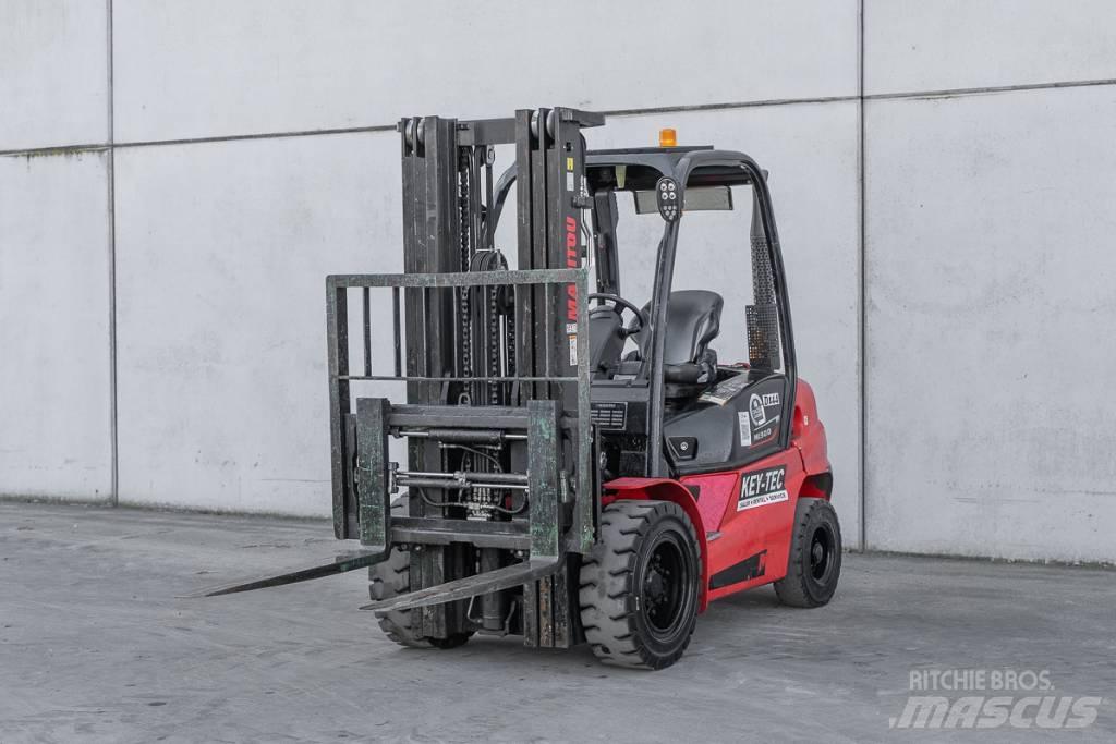 Manitou MI 30 D 디젤 지게차