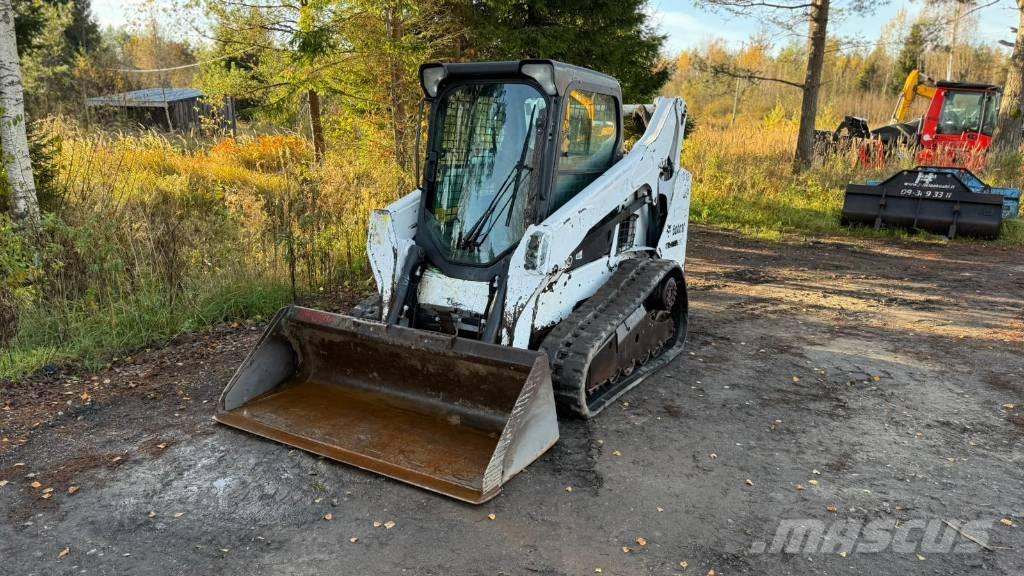 Bobcat T 590  스키드로더